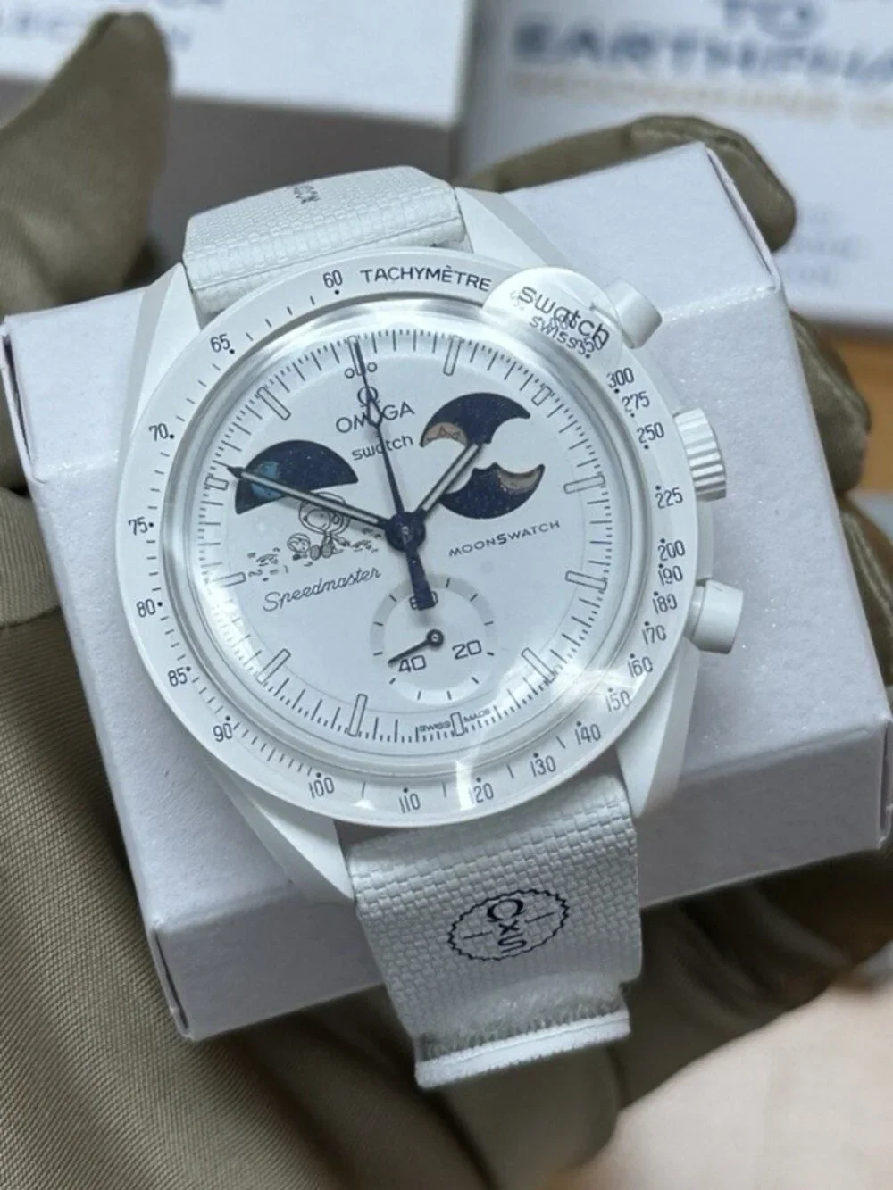 OMEGA x Swatch MoonSwatch Mission to Earthphase Moonshine Gold 42mm White UNWORN